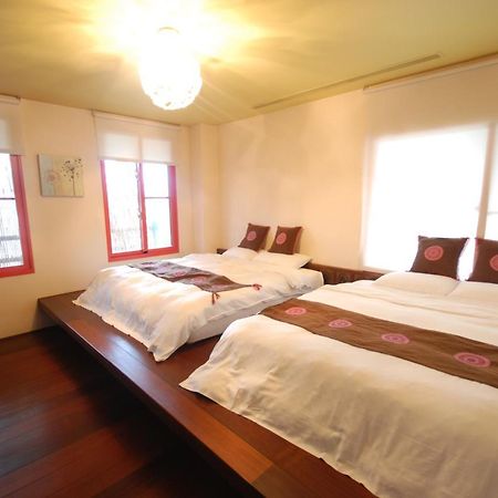 March 3 B&B Yilan Luodong Exteriör bild