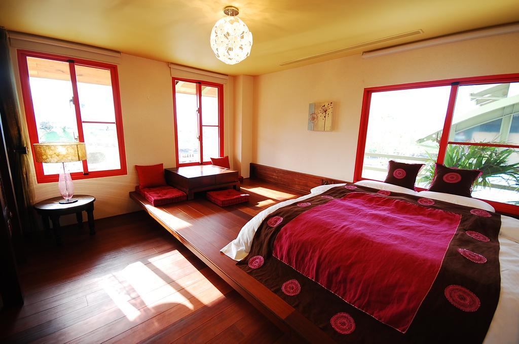 March 3 B&B Yilan Luodong Exteriör bild