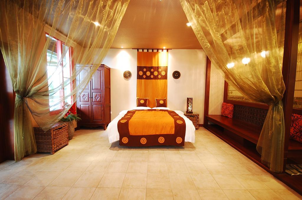 March 3 B&B Yilan Luodong Exteriör bild