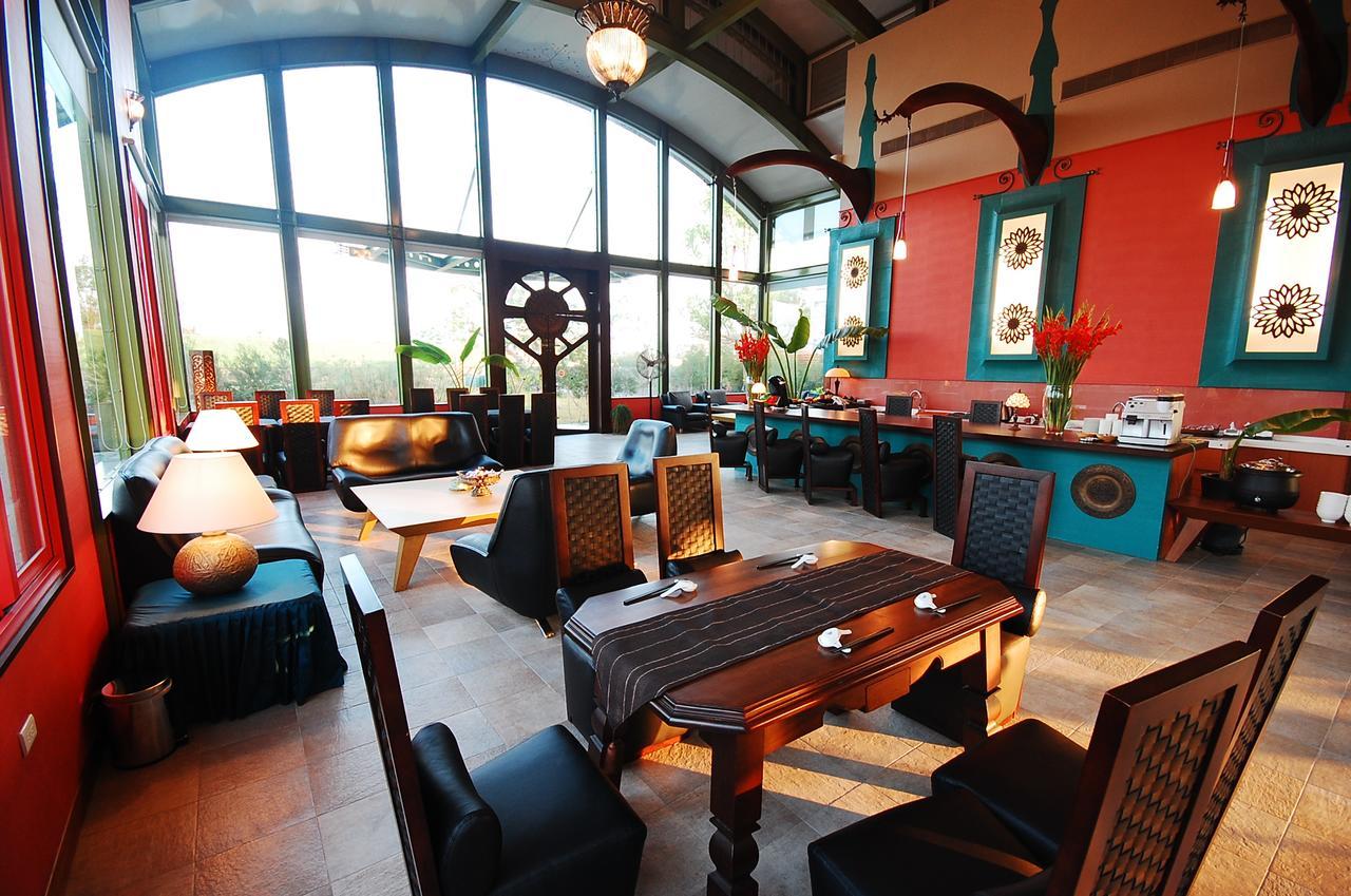 March 3 B&B Yilan Luodong Exteriör bild